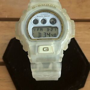 Casio G-Shock DW-6900XLV Marbled